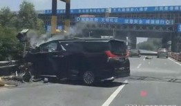 福州大爆料车祸最新消息,最新车祸现场直击，悲剧瞬间引发社会关注