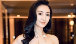 女主穿到娱乐圈吃瓜文,女主的吃瓜日常