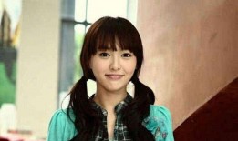 女主穿到娱乐圈吃瓜文,女主的吃瓜日常